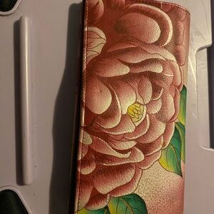 Anuschka bifold wallet